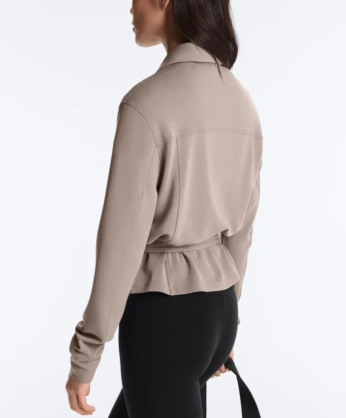 Giacca dritta con cintura e modal Soft Touch Giacca dritta con cintura e modal Soft Touch