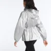 Giacca idrorepellente con effetto metallizzato Giacca idrorepellente con effetto metallizzato