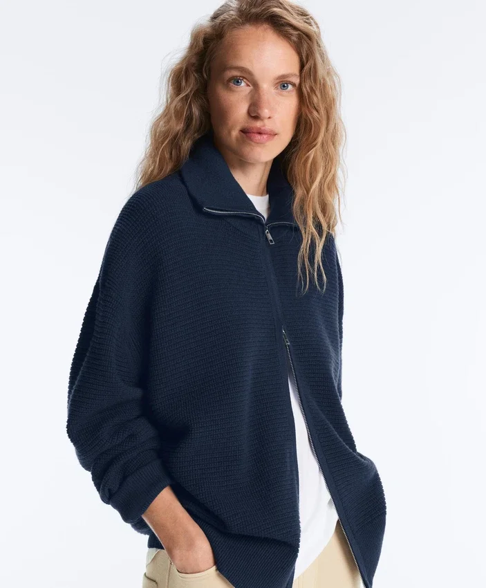Giacca in maglia a collo alto Giacca in maglia a collo alto