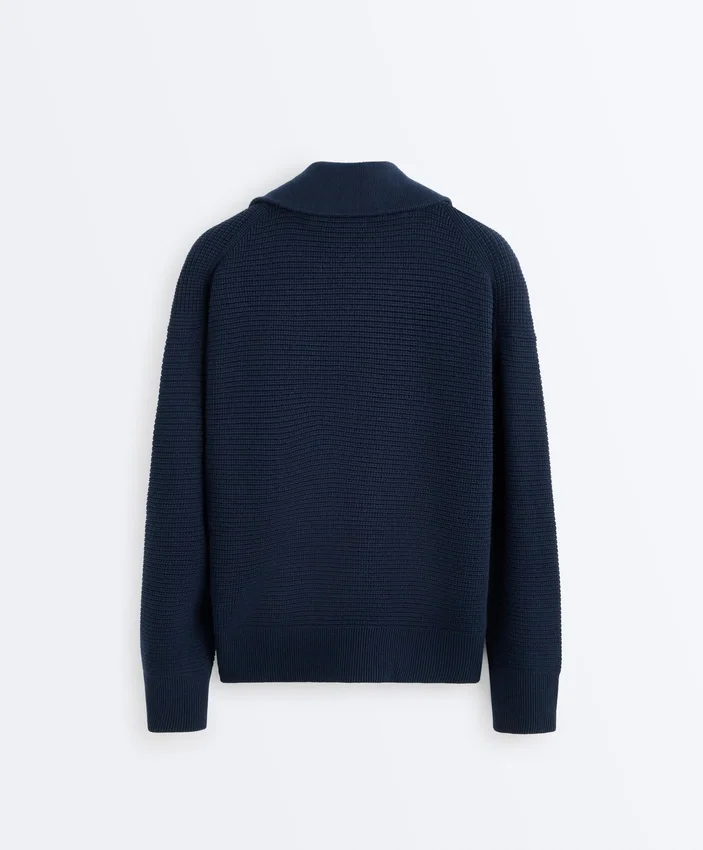 Giacca in maglia a collo alto Giacca in maglia a collo alto