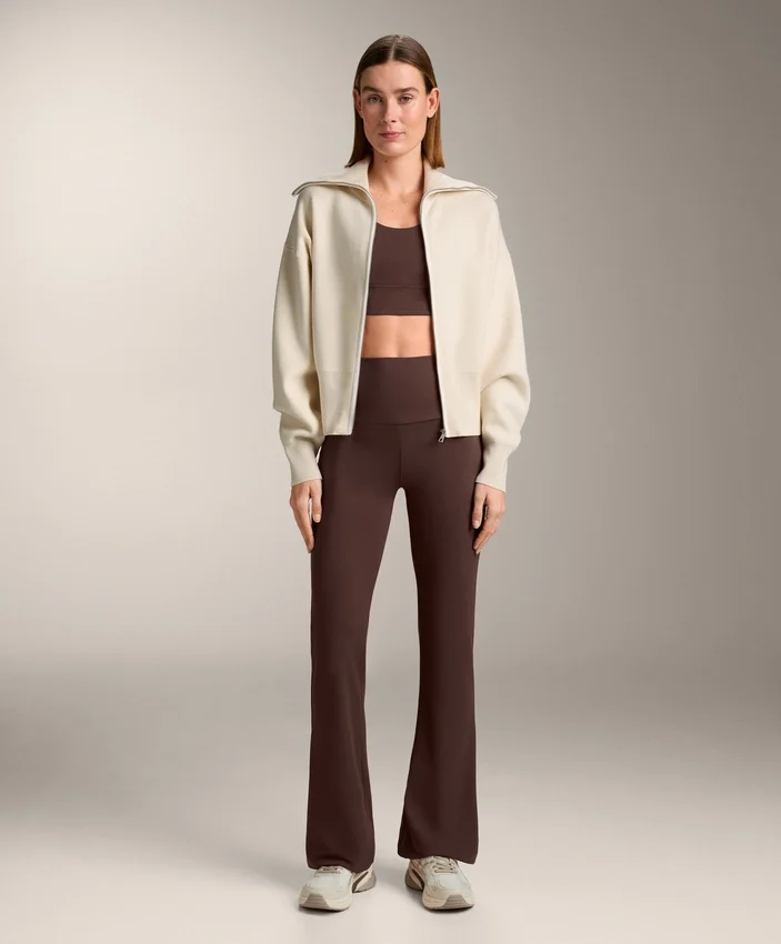 Giacca in maglia con zip a contrasto Giacca in maglia con zip a contrasto