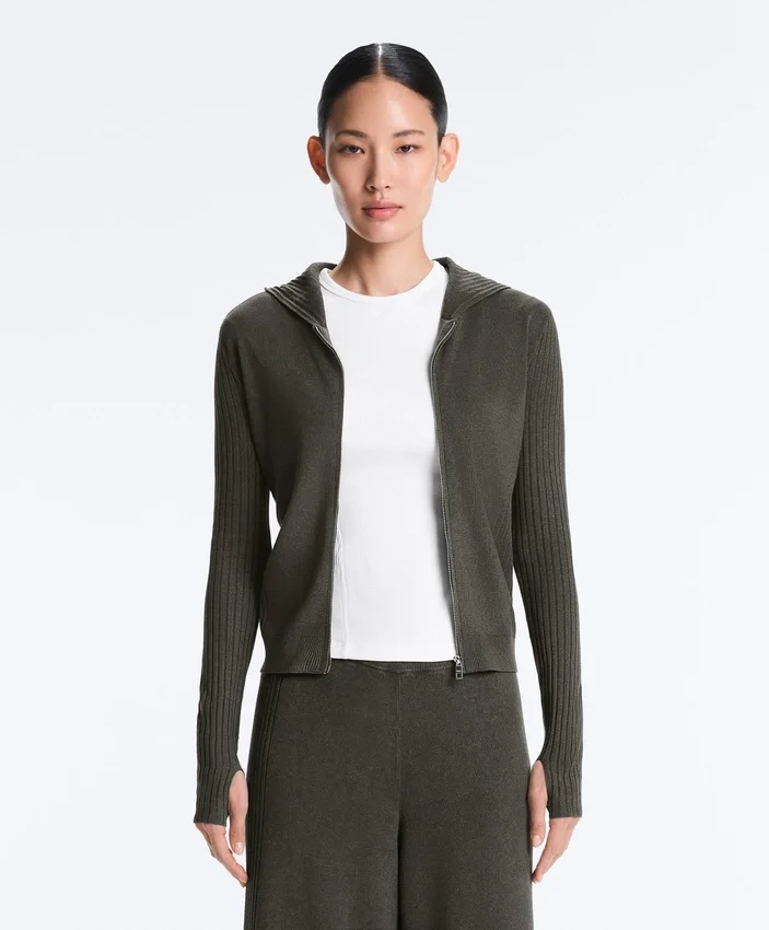Giacca in maglia slim fit con cappuccio Giacca in maglia slim fit con cappuccio