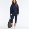 Giacca in modal Soft Touch con vita regolabile e collo alto Giacca in modal Soft Touch con vita regolabile e collo alto