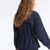 Giacca in modal Soft Touch con vita regolabile e collo alto Giacca in modal Soft Touch con vita regolabile e collo alto