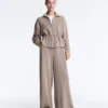 Giacca in modal Soft Touch con vita regolabile e collo alto Giacca in modal Soft Touch con vita regolabile e collo alto
