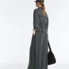 Giacca in modal Soft Touch con vita regolabile e collo alto Giacca in modal Soft Touch con vita regolabile e collo alto