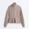 Giacca in modal Soft Touch con vita regolabile e collo alto Giacca in modal Soft Touch con vita regolabile e collo alto