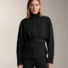 Giacca lunga con cintura in modal spazzolato Giacca lunga con cintura in modal spazzolato
