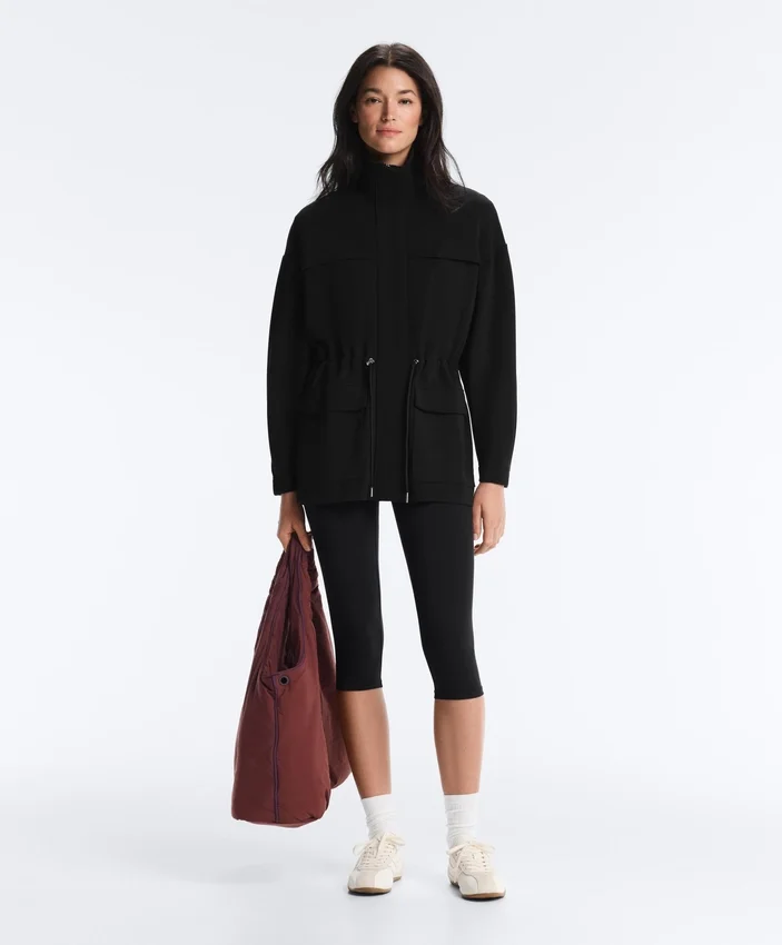 Giacca lunga con tasche in modal e Soft Touch Giacca lunga con tasche in modal e Soft Touch