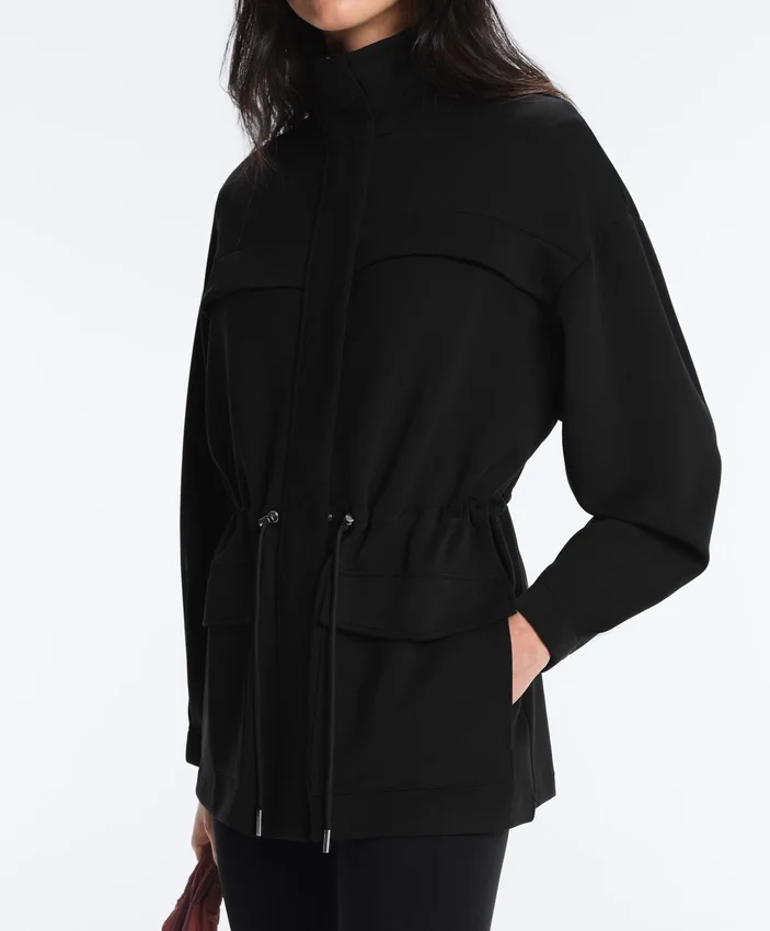 Giacca lunga con tasche in modal e Soft Touch Giacca lunga con tasche in modal e Soft Touch