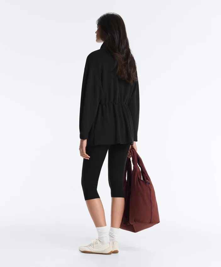 Giacca lunga con tasche in modal e Soft Touch Giacca lunga con tasche in modal e Soft Touch