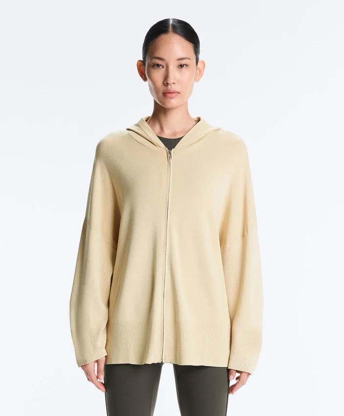 Giacca lunga in maglia con cappuccio Giacca lunga in maglia con cappuccio