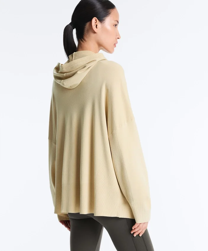 Giacca lunga in maglia con cappuccio Giacca lunga in maglia con cappuccio