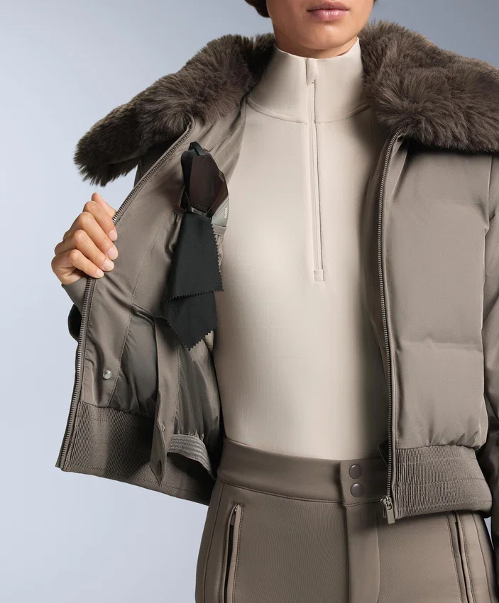 Giacca Minardi Piume Ski idrorepellente 80% piumino e 20% piume Giacca Minardi Piume Ski idrorepellente 80% piumino e 20% piume
