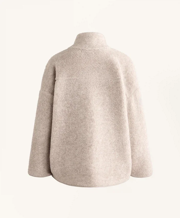 Giacca oversize in finta pelle di montoni Giacca oversize in finta pelle di montoni