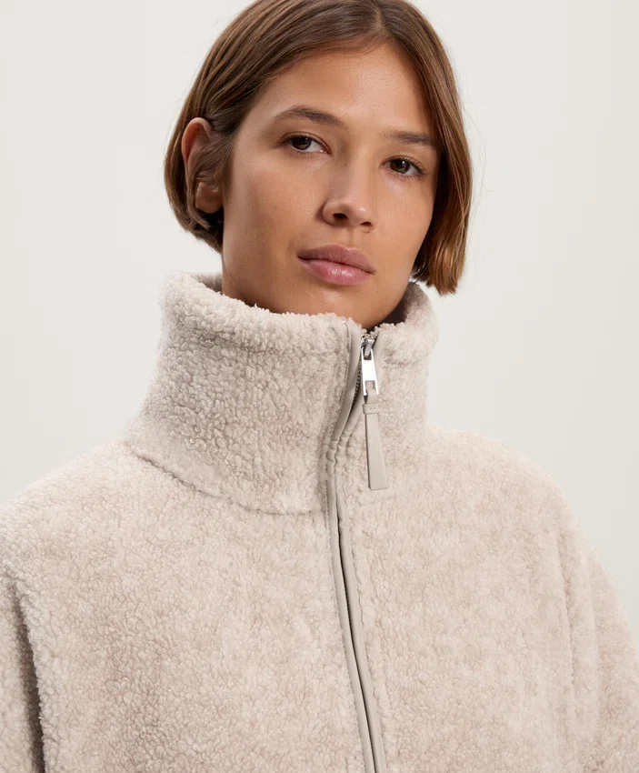 Giacca oversize in finta pelle di montoni Giacca oversize in finta pelle di montoni