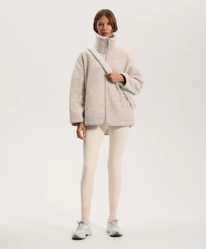 Giacca oversize in finta pelle di montoni Giacca oversize in finta pelle di montoni