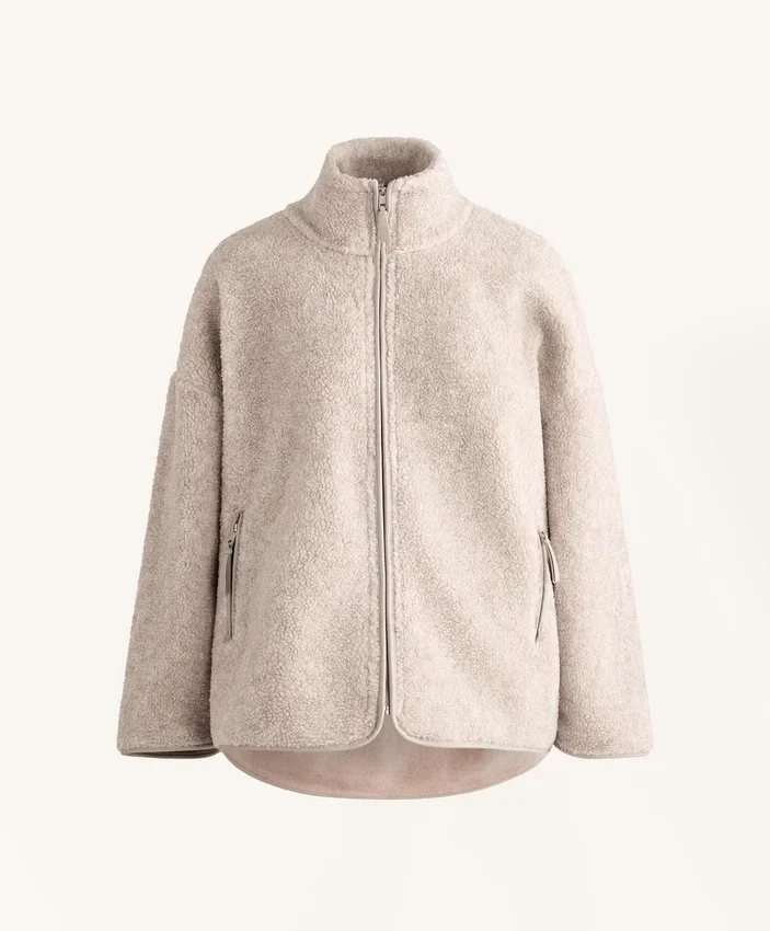 Giacca oversize in finta pelle di montoni Giacca oversize in finta pelle di montoni