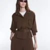 Giacca utility corta in piqué con cintura