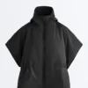 Gilet imbottito con cappuccio