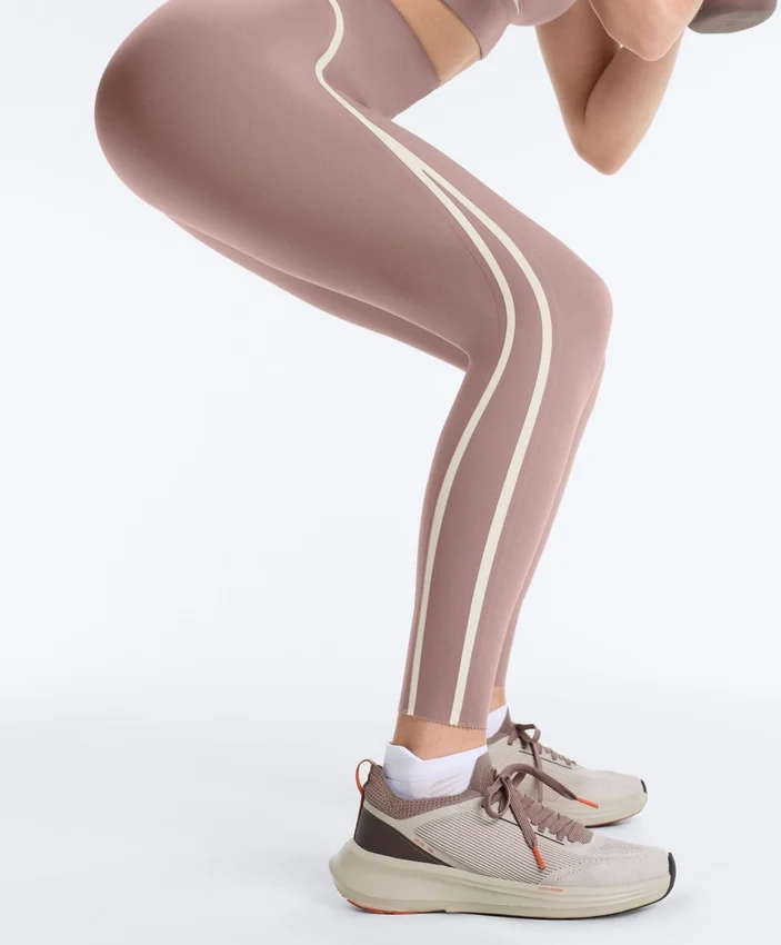 Leggings a vita alta, Compressive, con Core Control e lunghezza alla caviglia, con dettagli a contrasto Leggings a vita alta, Compressive, con Core Control e lunghezza alla caviglia, con dettagli a contrasto
