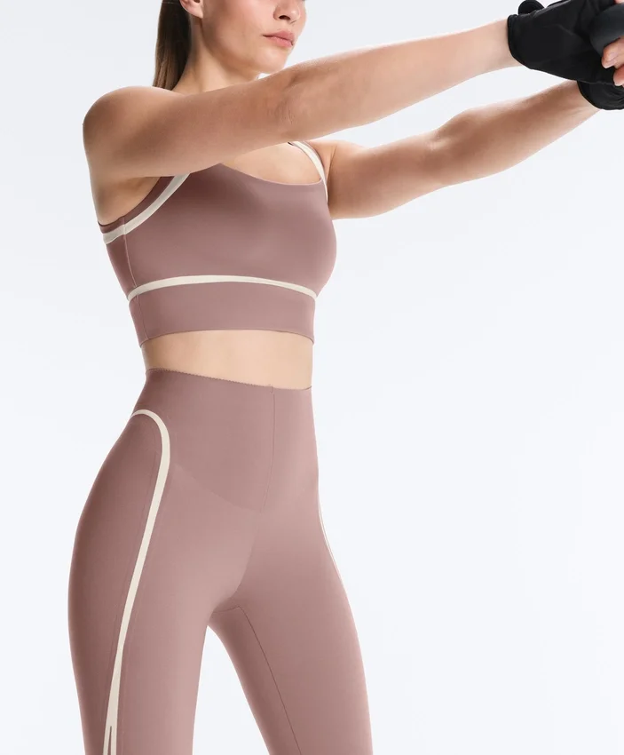 Leggings a vita alta, Compressive, con Core Control e lunghezza alla caviglia, con dettagli a contrasto Leggings a vita alta, Compressive, con Core Control e lunghezza alla caviglia, con dettagli a contrasto