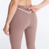 Leggings a vita alta, Compressive, con Core Control e lunghezza alla caviglia, con dettagli a contrasto Leggings a vita alta, Compressive, con Core Control e lunghezza alla caviglia, con dettagli a contrasto