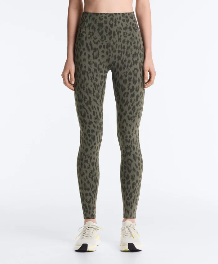 Leggings a vita alta e lunghezza alla caviglia con stampa leopardata Evermove Leggings a vita alta e lunghezza alla caviglia con stampa leopardata Evermove