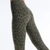 Leggings a vita alta e lunghezza alla caviglia con stampa leopardata Evermove Leggings a vita alta e lunghezza alla caviglia con stampa leopardata Evermove
