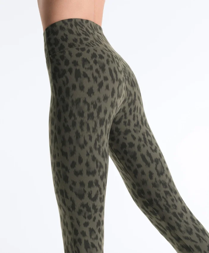 Leggings a vita alta e lunghezza alla caviglia con stampa leopardata Evermove Leggings a vita alta e lunghezza alla caviglia con stampa leopardata Evermove