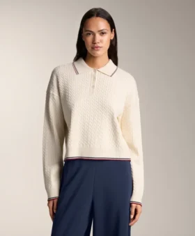 Maglione a collo alto con mini trecce