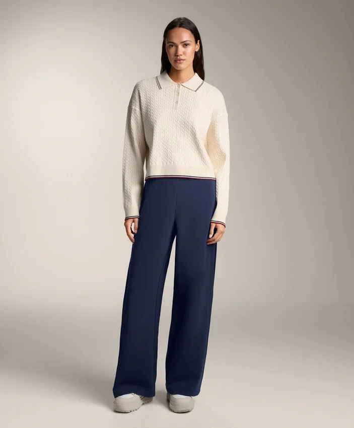 Maglione a collo alto con mini trecce Maglione a collo alto con mini trecce
