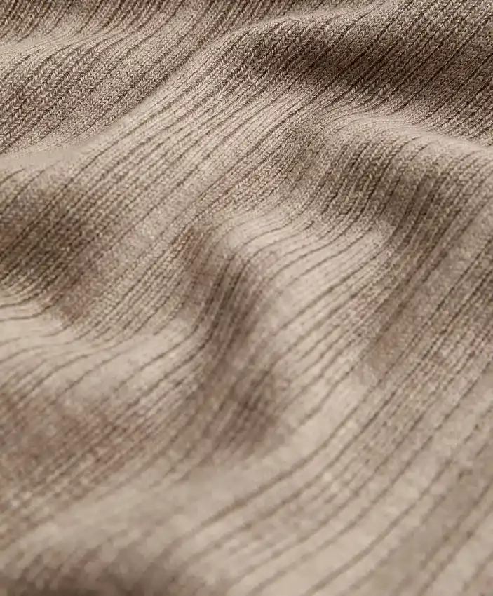 Maglione a maglia fine a coste Maglione a maglia fine a coste