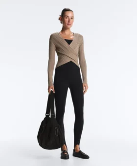 Maglione a maglia fine a coste