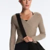 Maglione a maglia fine a coste Maglione a maglia fine a coste