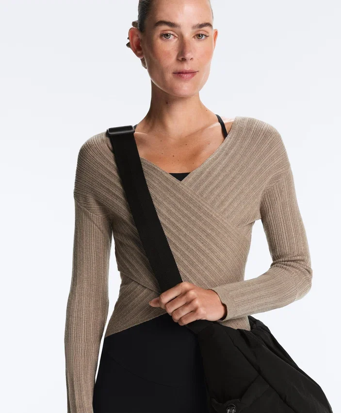 Maglione a maglia fine a coste Maglione a maglia fine a coste