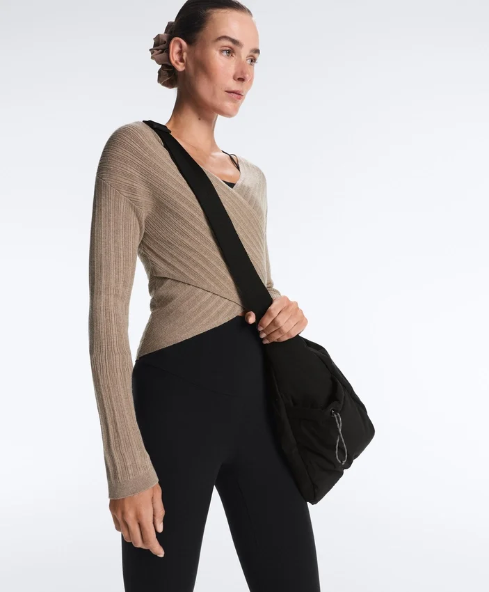 Maglione a maglia fine a coste Maglione a maglia fine a coste