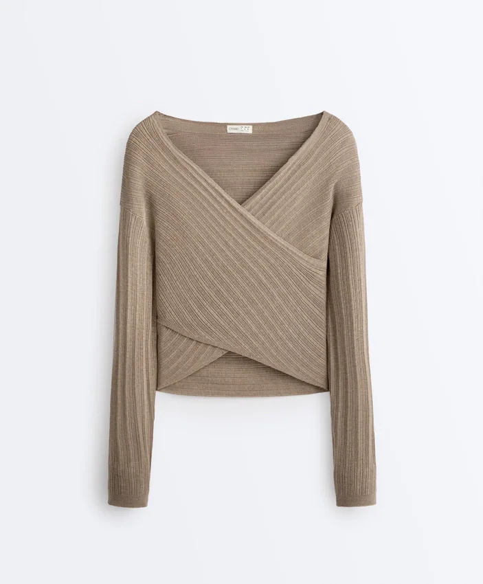 Maglione a maglia fine a coste Maglione a maglia fine a coste