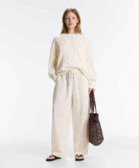 Maglione con scollo a V in maglia a trecce 100% cotone