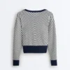 Maglione in maglia a righe diagonali