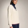 Maglione in maglia a trecce con scollo a V