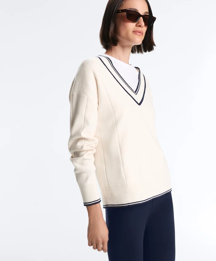 Maglione in maglia con scollo a V a contrasto Maglione in maglia con scollo a V a contrasto
