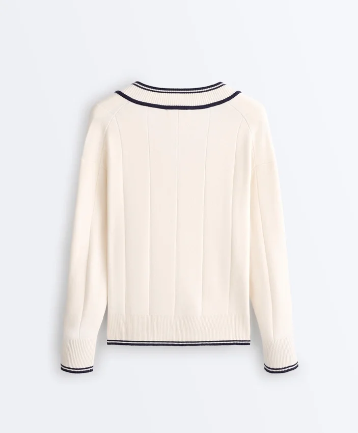 Maglione in maglia con scollo a V a contrasto Maglione in maglia con scollo a V a contrasto