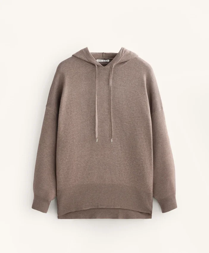 Maglione lungo in maglia con cappuccio Maglione lungo in maglia con cappuccio