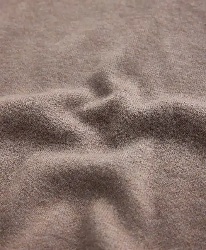 Maglione lungo in maglia con cappuccio Maglione lungo in maglia con cappuccio