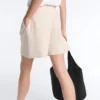 Pantaloncini a pieghe a righe larghe