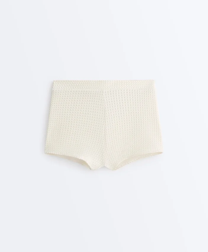 Pantaloncini da bikini a vita alta in crochet con texture a bolle Pantaloncini da bikini a vita alta in crochet con texture a bolle