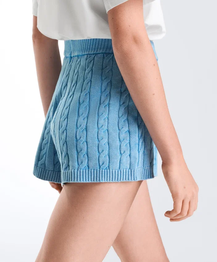 Pantaloncini in maglia a trecce lavata Pantaloncini in maglia a trecce lavata