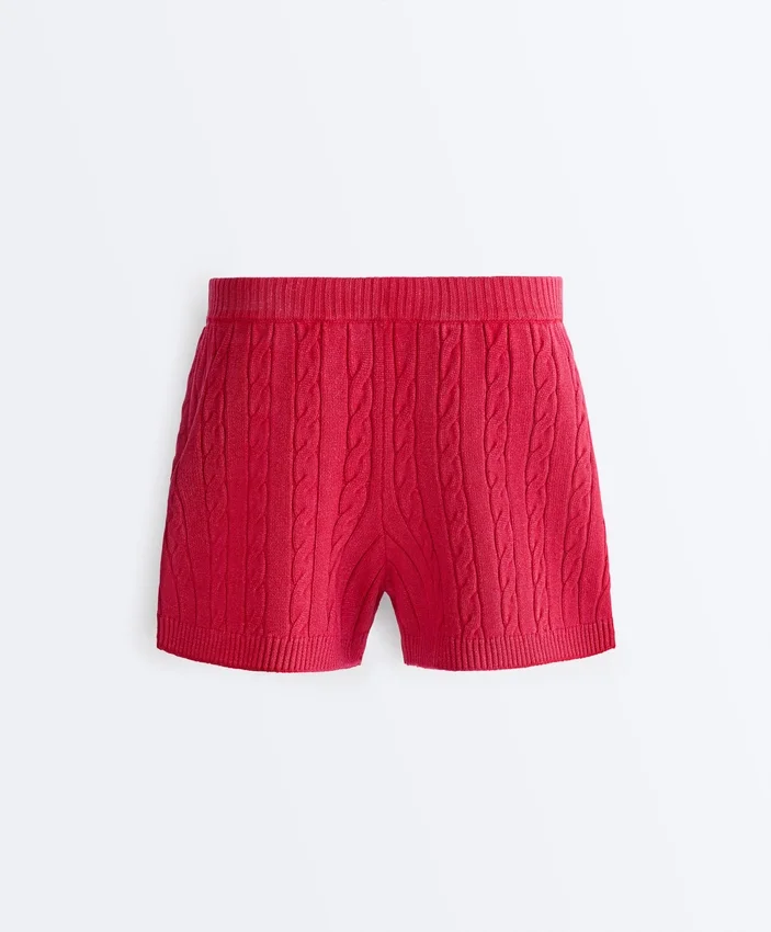 Pantaloncini in maglia a trecce lavata Pantaloncini in maglia a trecce lavata