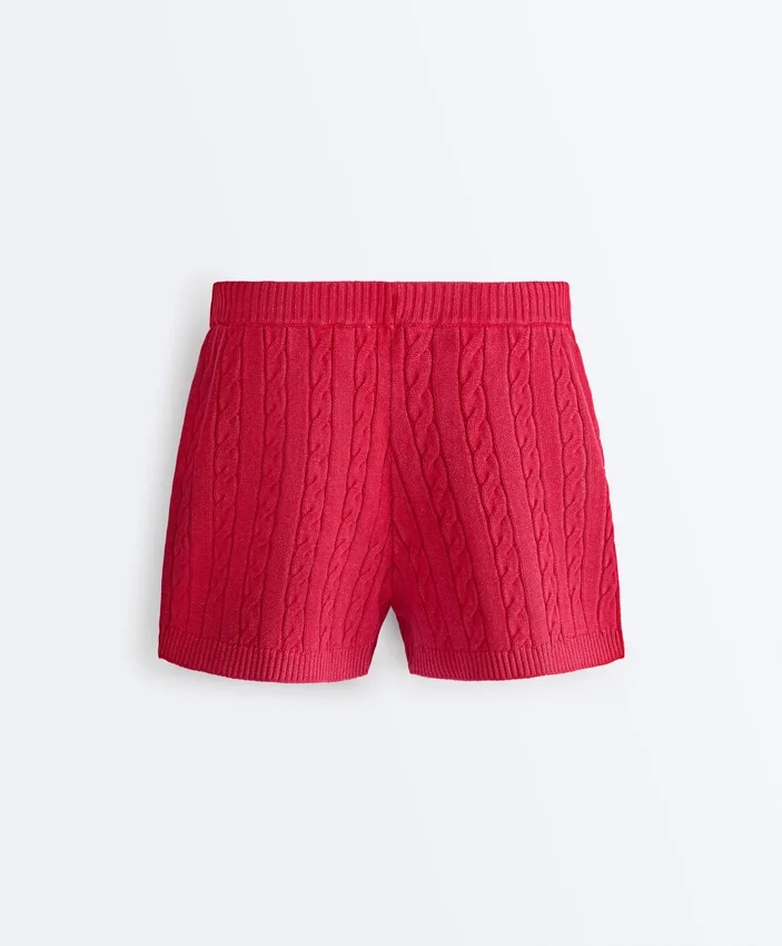 Pantaloncini in maglia a trecce lavata Pantaloncini in maglia a trecce lavata